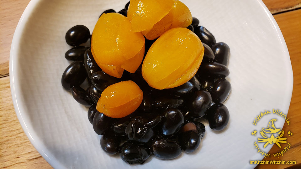The Last New Year's Leftovers: Black Beans & Kumquat Image / 最後のおせちの残り：黒豆と金柑 画像