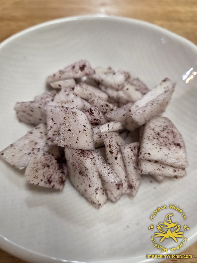 Quick Red Shiso Daikon Radish Salad