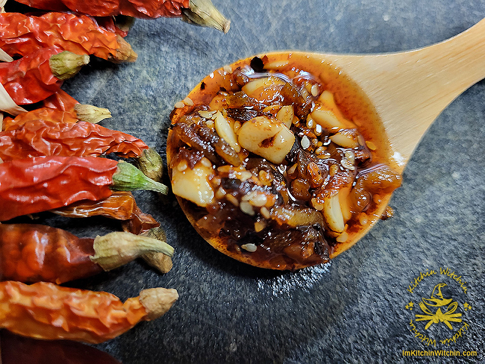 Chili Crisp Image / 食べるラ-油 画像